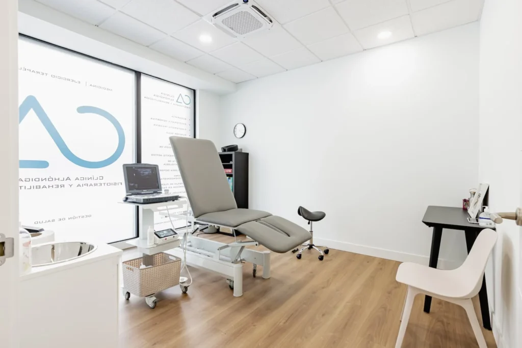sala de ecografia en clinica alhondiga en bilbao